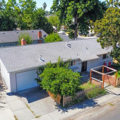 1113 Charles St, West Sacramento, CA 95605