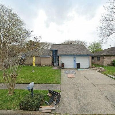 1114 Willow Creek Dr, La Porte, TX 77571