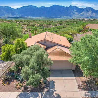 13668 N Balancing Rock Dr, Oro Valley, AZ 85755