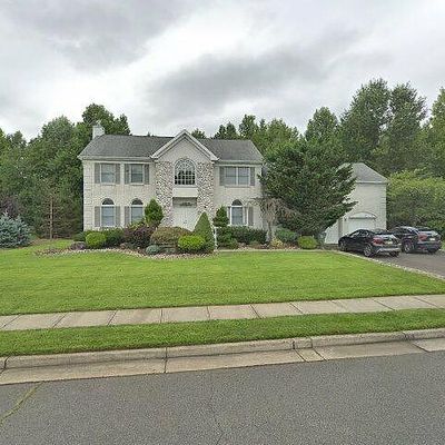 14 Pavlocak Ct, Edison, NJ 08820