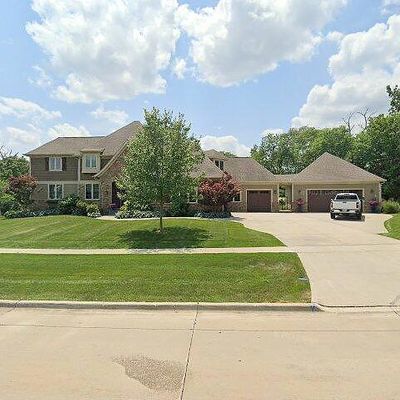 140 Indian Ridge Dr, Waukee, IA 50263