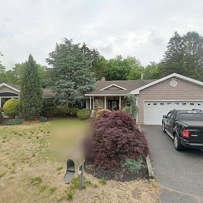 141 Crine Rd, Morganville, NJ 07751