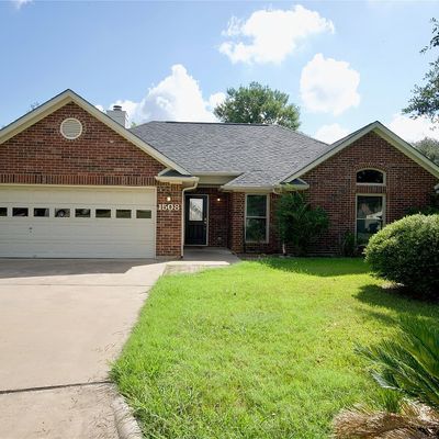 1508 Sunrise Ter, Lockhart, TX 78644