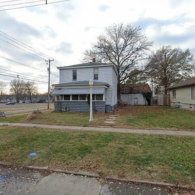 127 S Laurel Ave, Du Quoin, IL 62832