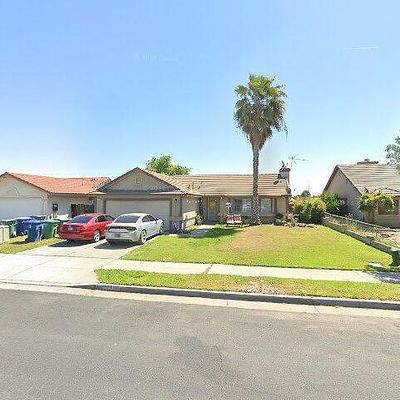 1273 Colombard Dr, Madera, CA 93637