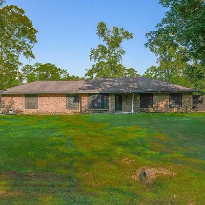 13 River Oaks St, Dayton, TX 77535