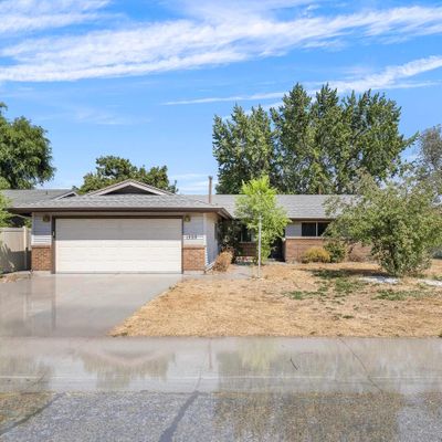 1320 N 9 Th E, Mountain Home, ID 83647