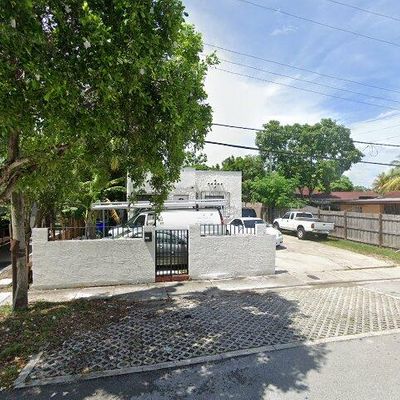 1321 Nw 29 Th Ter, Miami, FL 33142