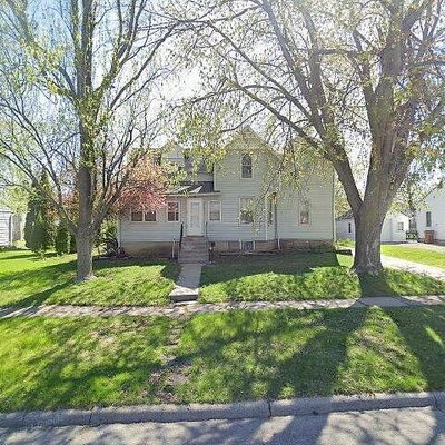 1332 Spring St, Grinnell, IA 50112