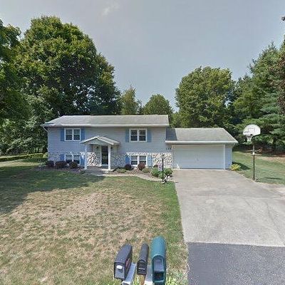 135 York Dr Se, New Philadelphia, OH 44663