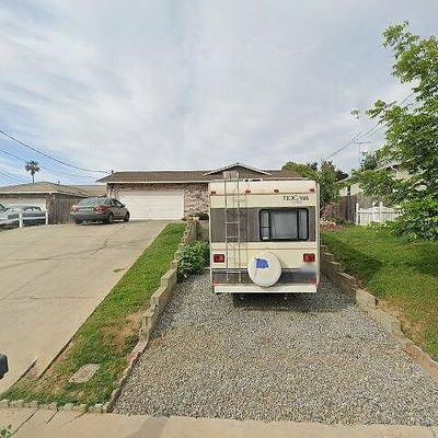 13510 Bentley St, Waterford, CA 95386