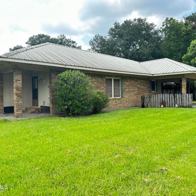 1704 Savoy Rd, Youngsville, LA 70592