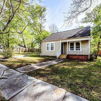 1711 Avenue P, Huntsville, TX 77340