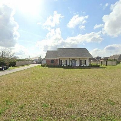 172 Appletree Dr, Thibodaux, LA 70301