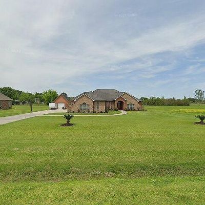 173 Ideal St, Belle Rose, LA 70341