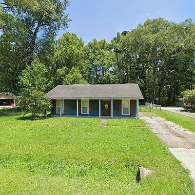 17647 Lawnside Ave, Greenwell Springs, LA 70739