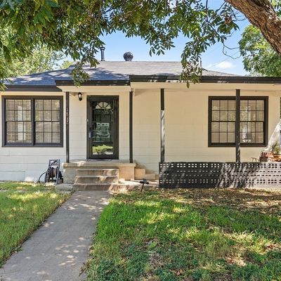 1812 Eckhardt St, Taylor, TX 76574