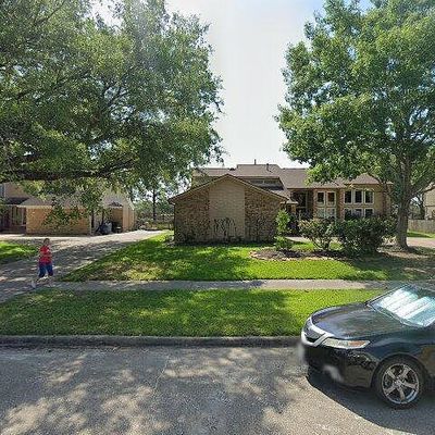 15135 Diana Ln, Houston, TX 77062