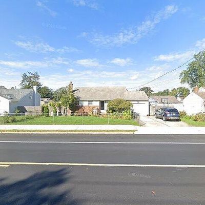 152 Udall Rd, West Islip, NY 11795