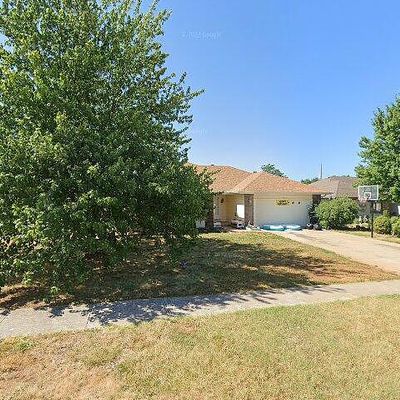 1520 W Jeremy Ct, Springfield, MO 65807