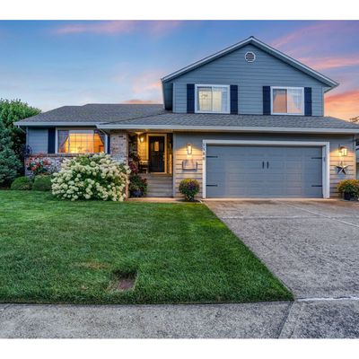 1580 Ne Laurelwood Cir, Canby, OR 97013