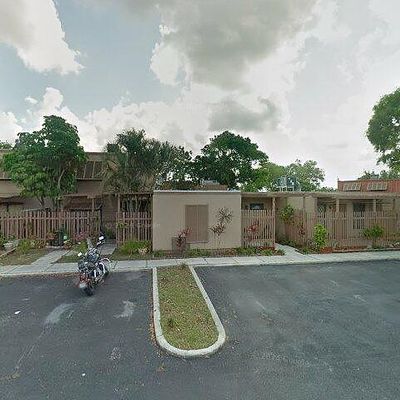 1611 Palmetto Ln, Pembroke Pines, FL 33026