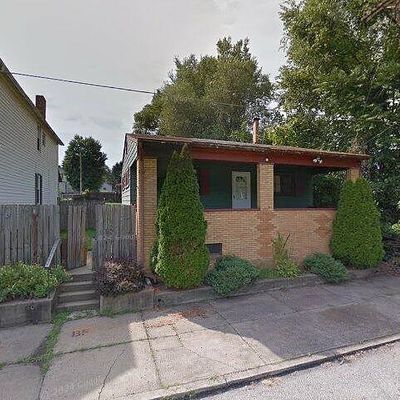 1613 1 St Ave, Beaver Falls, PA 15010