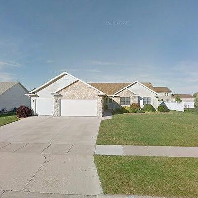 1617 Lone Oak Dr, Oshkosh, WI 54901