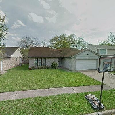 16215 Pasadero Dr, Houston, TX 77083