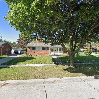 2006 Parliament Dr, Sterling Heights, MI 48310