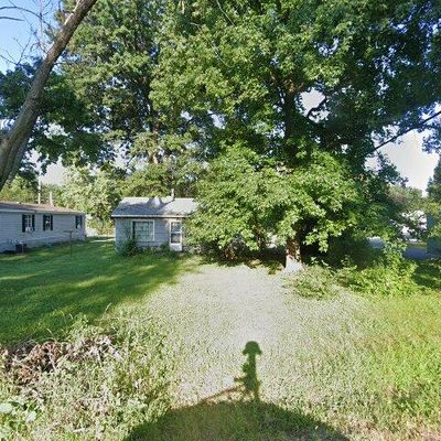 201 Indiana Ave, South Roxana, IL 62087