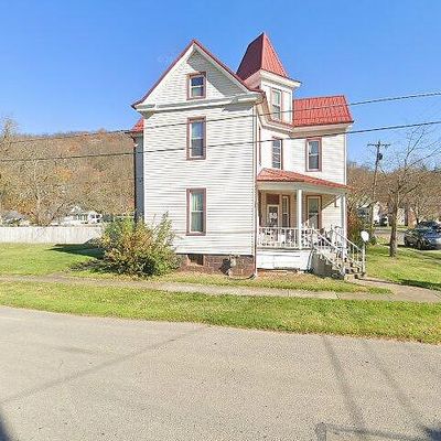 201 N Washington St, Evans City, PA 16033