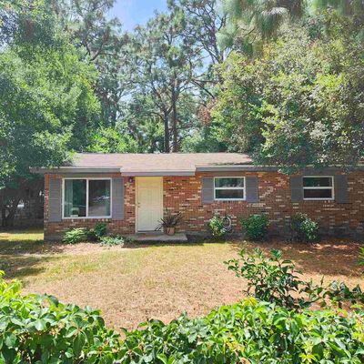 2021 Lansing Dr, Pensacola, FL 32504