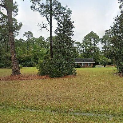 203 Weatherly Dr, Baxley, GA 31513