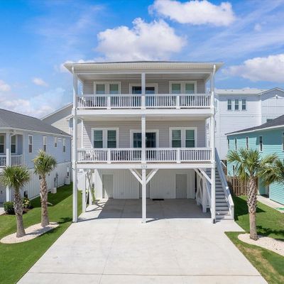 204 Ocean Blvd, Carolina Beach, NC 28428