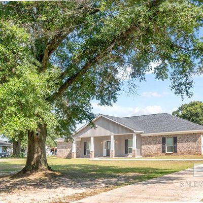 205 E Pine Avenue, Satsuma, AL 36572