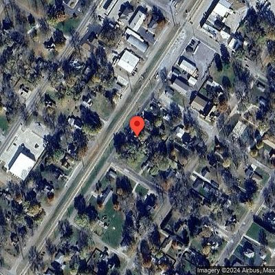 206 S Broadway St, Manito, IL 61546