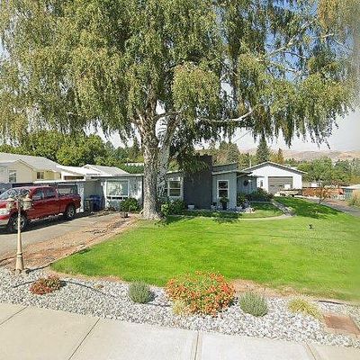 206 W Peters St, Wenatchee, WA 98801