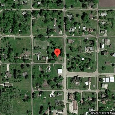 209 Jackson St, La Fayette, IL 61449