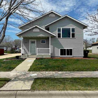 2105 Stark St, Saint Peter, MN 56082