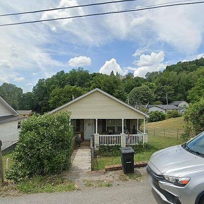 211 3 Rd St, North Tazewell, VA 24630