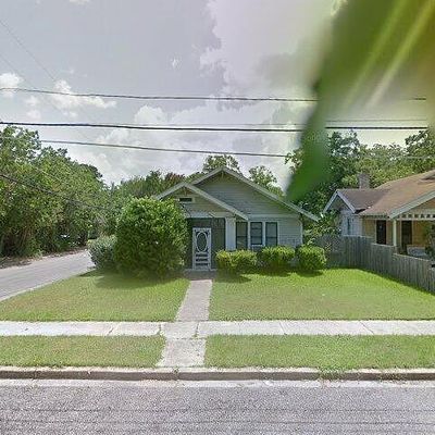 212 Coke St, Yoakum, TX 77995