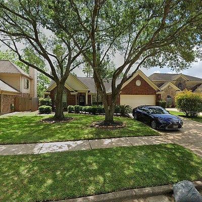 2121 Eastland St, League City, TX 77573