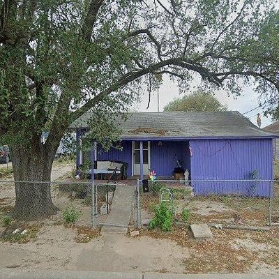 213 W San Saba St, Falfurrias, TX 78355