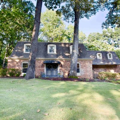 214 Colonial Ct, Florence, AL 35633