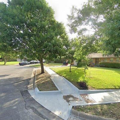 215 Merribrook Trl, Duncanville, TX 75116