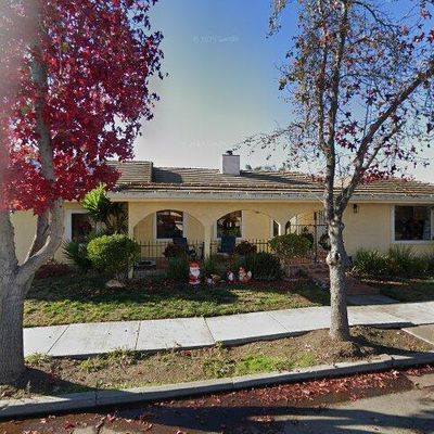 1850 Highland Dr, Hollister, CA 95023