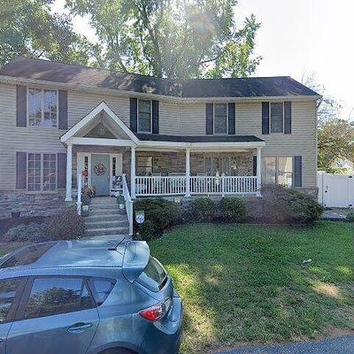 1900 Surf Cir, Pasadena, MD 21122