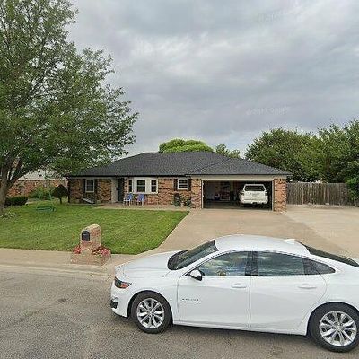 1906 Texas St, Perryton, TX 79070