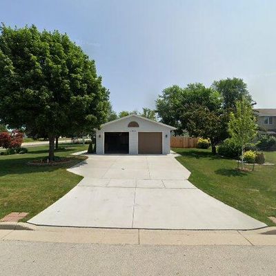 1915 Tunis Rd, Green Bay, WI 54311